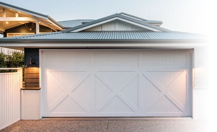 a garage with a roof and a roof